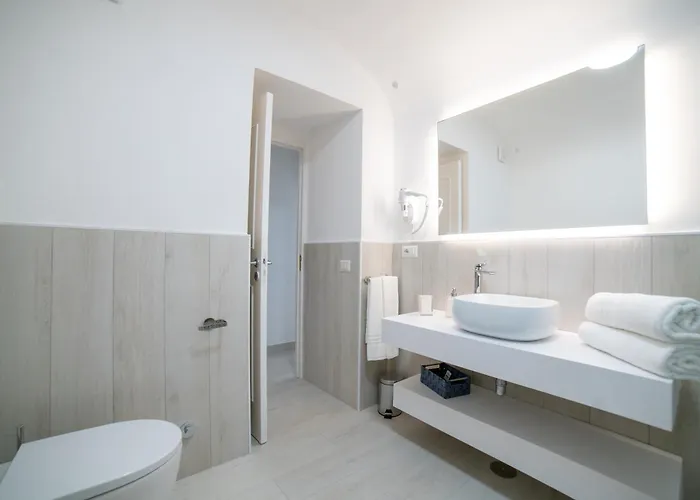 Casaromiti 4* קאפרי